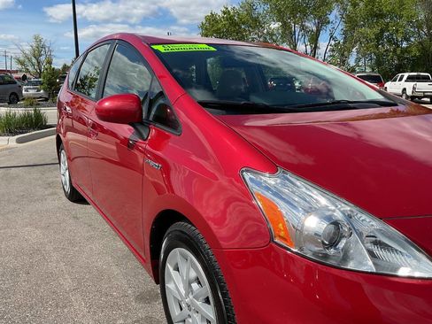 Used 2012 Toyota Prius V Three FWD image 11