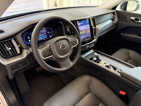Certified 2025 Volvo XC60 B5 Core AWD/4WD image 15