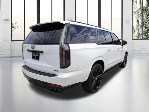 Used 2025 Cadillac Escalade ESV Sport Platinum AWD/4WD image 5
