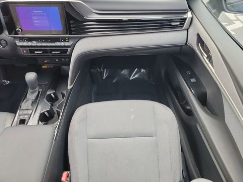 Used 2025 Toyota Camry LE image 14