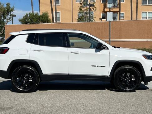 New 2026 Jeep Compass Latitude image 3