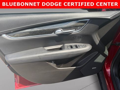 Used 2021 Cadillac XT5 Premium Luxury FWD image 10