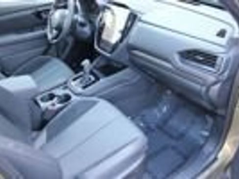 Used 2025 Subaru Forester Touring image 9