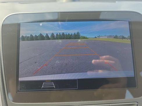 Used 2025 Chevrolet Malibu LT FWD image 24