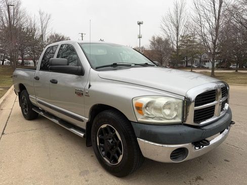 Used 2009 Dodge Ram 2500 Truck SXT image 1