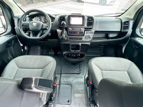 Used 2025 RAM ProMaster 2500 w/ Convenience Group FWD image 28
