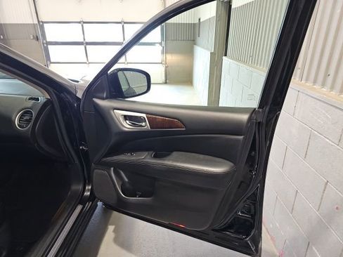 Used 2013 Nissan Pathfinder SL w/ SL Premium Pkg AWD/4WD image 29