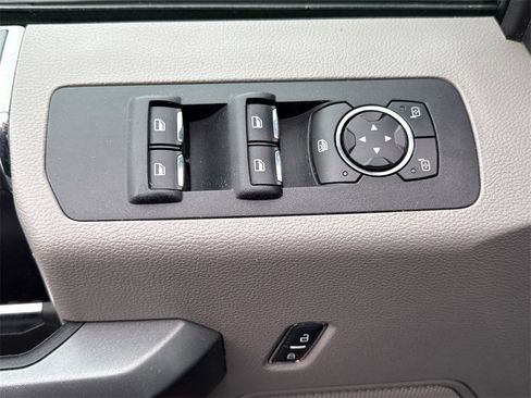 Used 2016 Ford F150 XLT w/ Equipment Group 302A Luxury image 21