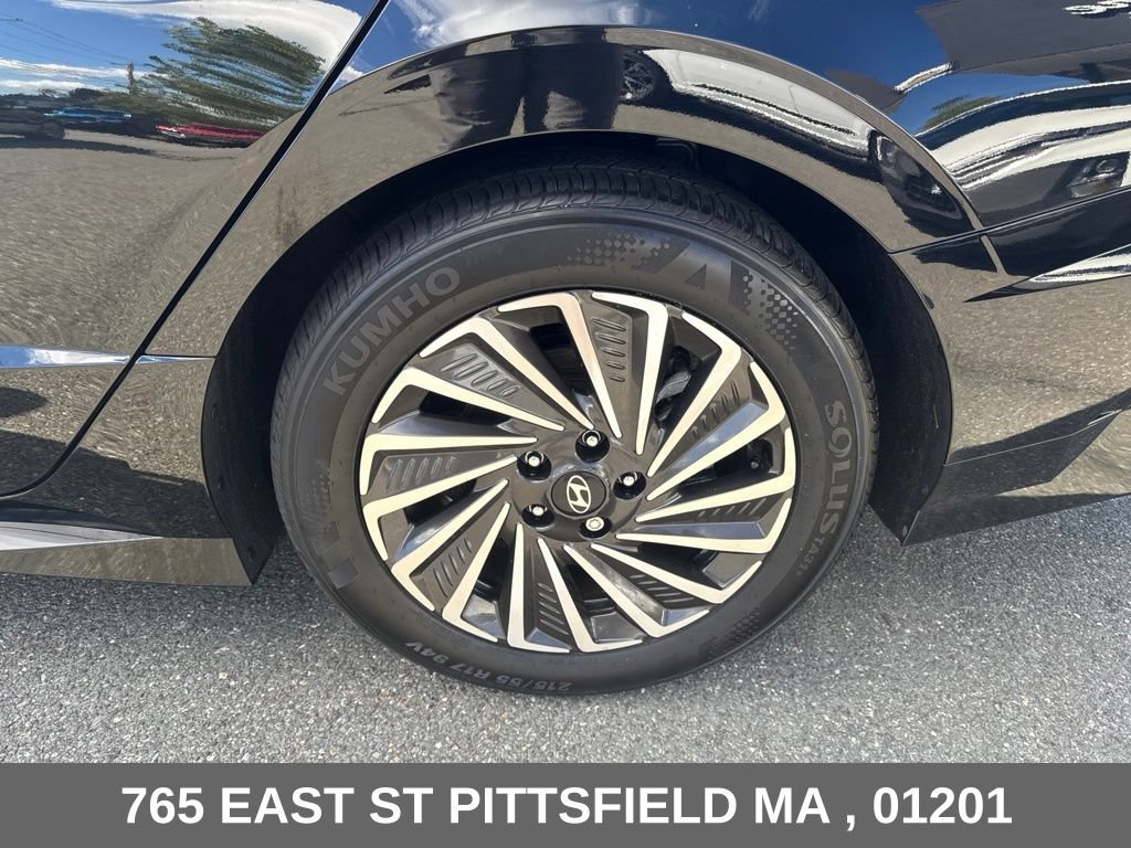 Used 2025 Hyundai Sonata SEL FWD image 28