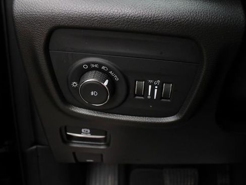 Used 2023 Jeep Grand Cherokee Overland AWD/4WD image 10