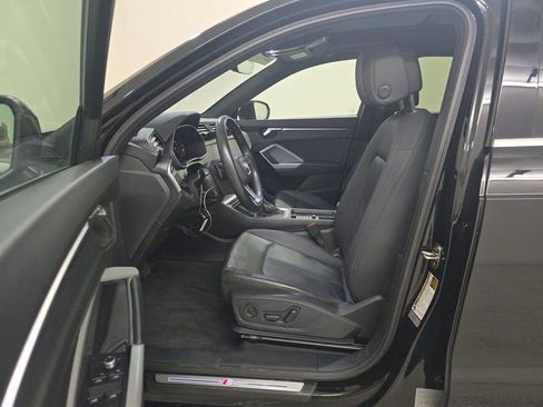 Used 2023 Audi Q3 2.0T Premium w/ Convenience Package image 4