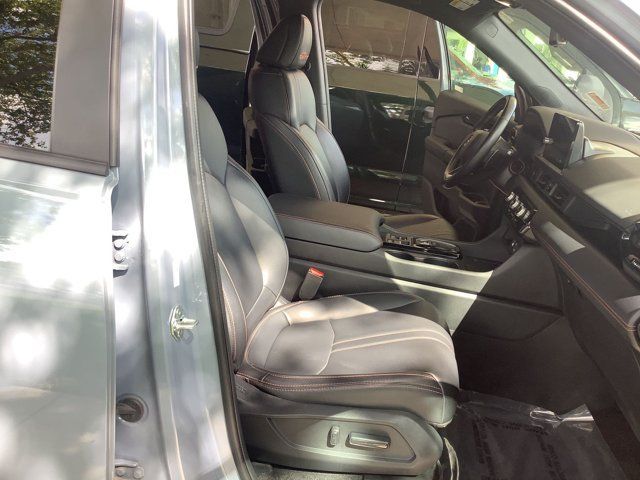 Used 2024 Honda Pilot TrailSport image 13