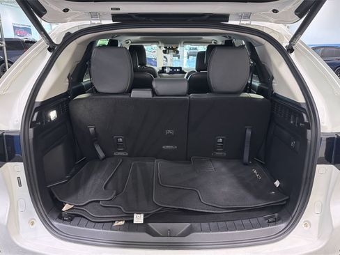 Used 2024 MAZDA CX-90 Plug-In Hybrid w/ Preferred AWD/4WD image 31