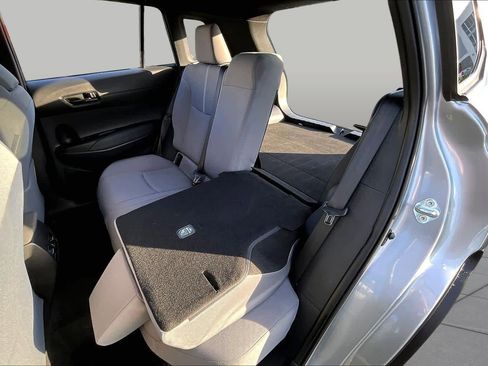 Used 2025 Toyota Corolla Cross AWD Hybrid w/ Moonroof Package image 21