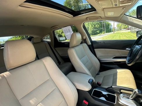 Used 2015 Honda Crosstour EX-L image 32