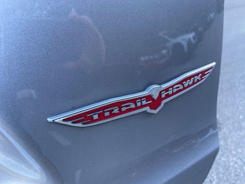 Used 2019 Jeep Cherokee Trailhawk w/ Comfort/Convenience Group image 35