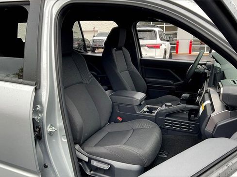 Used 2025 Toyota 4Runner SR5 image 7