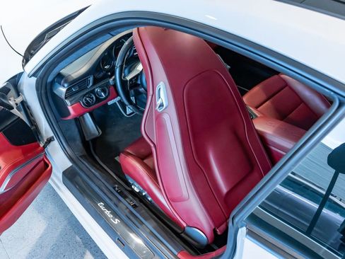 Certified 2019 Porsche 911 Turbo S AWD/4WD image 21