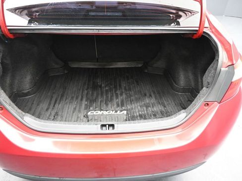 Used 2016 Toyota Corolla LE FWD image 21