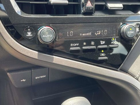 Used 2022 Toyota Camry LE FWD image 19