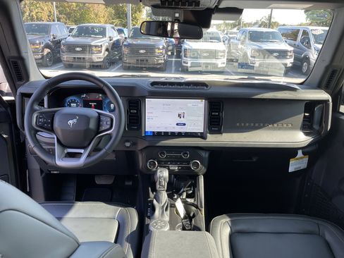 New 2025 Ford Bronco Badlands w/ Sasquatch Package image 64