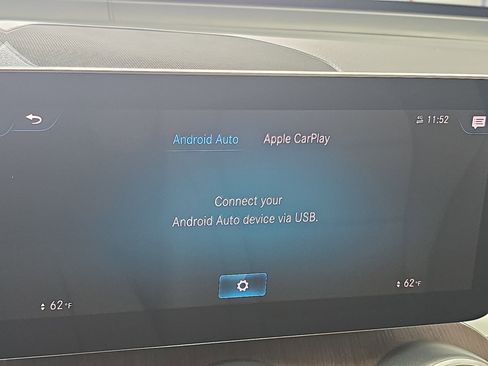 Used 2021 Mercedes-Benz GLC 300 4MATIC image 22