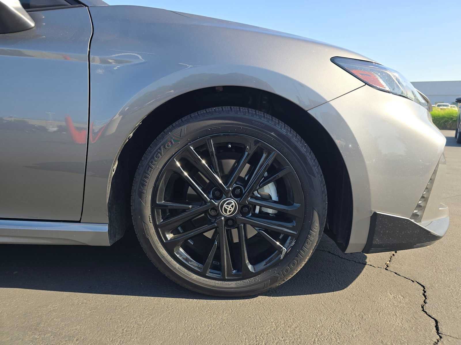 Used 2026 Toyota Camry SE AWD/4WD image 9