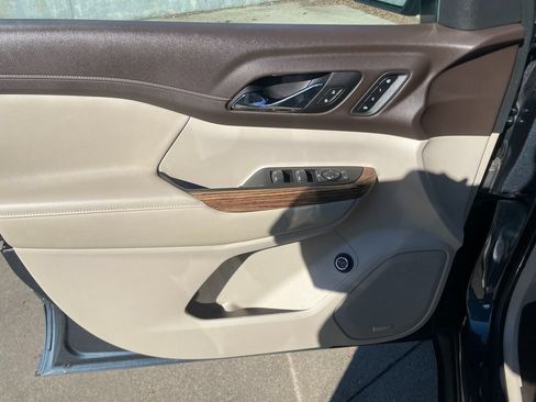 Used 2019 GMC Acadia Denali w/ Technology Package AWD/4WD image 11