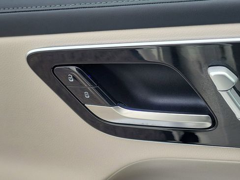 Used 2023 Mercedes-Benz GLC 300 4MATIC image 24