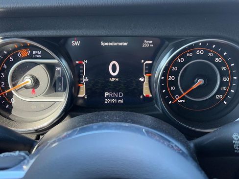 Used 2022 Jeep Wrangler Unlimited Sahara w/ Cold Weather Group AWD/4WD image 3