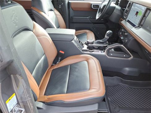 Used 2024 Ford Bronco Outer Banks image 25