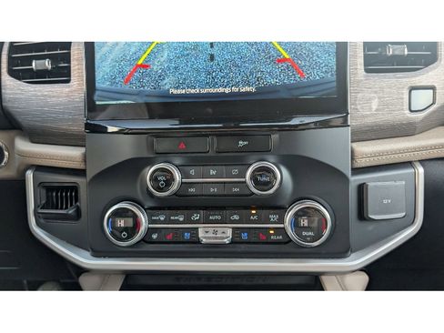 Used 2023 Ford Expedition Max Limited image 30