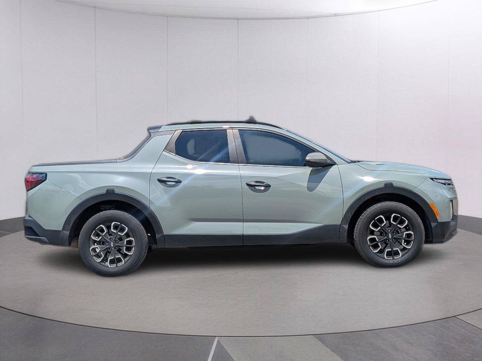 Used 2024 Hyundai Santa Cruz SEL w/ Activity Package FWD image 9