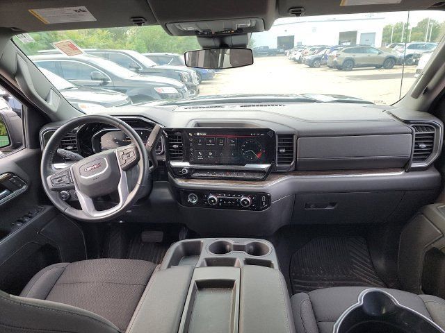 Used 2024 GMC Sierra 1500 Elevation AWD/4WD image 9