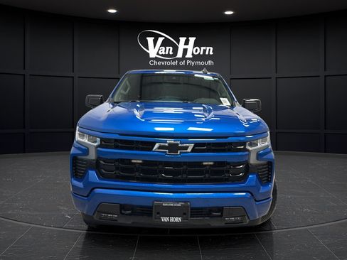 Used 2022 Chevrolet Silverado 1500 RST AWD/4WD image 2