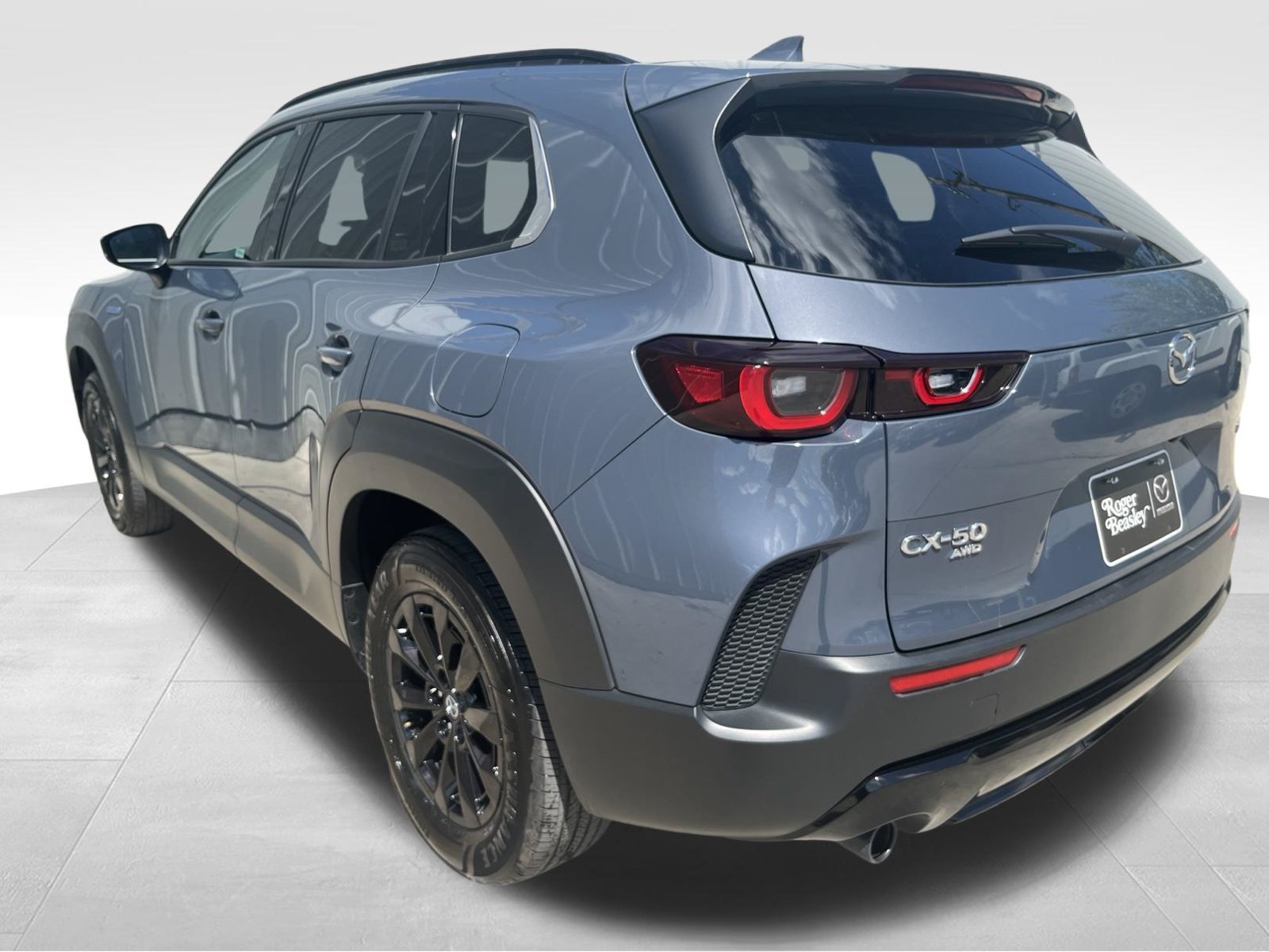 Used 2025 MAZDA CX-50 AWD 2.5 Hybrid w/ Premium Pkg image 6