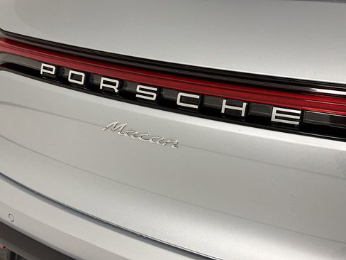 Certified 2025 Porsche Macan image 36