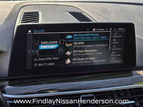 Used 2020 BMW 530e w/ Convenience Package image 23