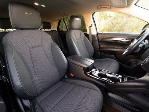 Used 2023 Buick Envision Preferred w/ Sport Touring Package image 25