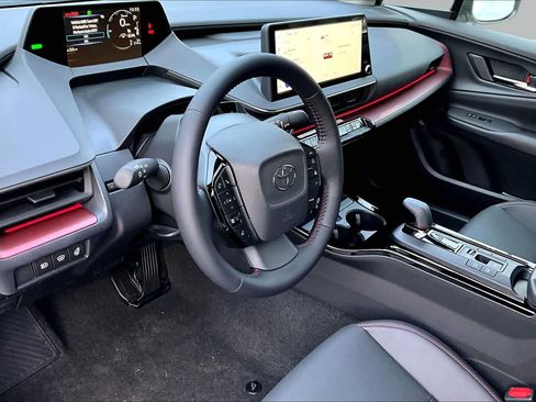 New 2026 Toyota Prius Plug-In Hybrid FWD image 8