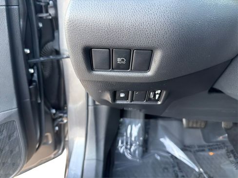 Used 2020 Toyota C-HR LE image 18