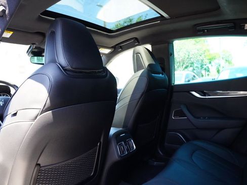 Used 2022 Maserati Levante Modena S AWD/4WD image 17