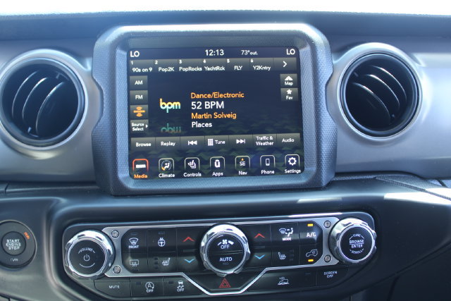 Used 2022 Jeep Gladiator Sport AWD/4WD image 16