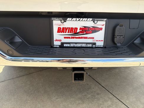 Used 2025 RAM 1500 Big Horn AWD/4WD image 8