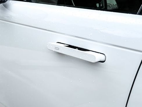 New 2026 Land Rover Range Rover Long Wheelbase SE AWD/4WD image 31