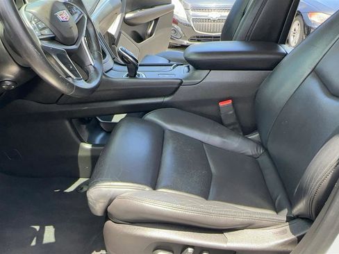 Used 2017 Cadillac XT5 Luxury FWD image 16