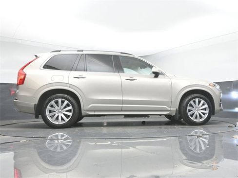Used 2016 Volvo XC90 T6 Momentum w/ Momentum Plus Package image 16