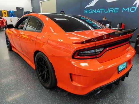 Used 2016 Dodge Charger SRT w/ Harman/Kardon Audio Group RWD image 8