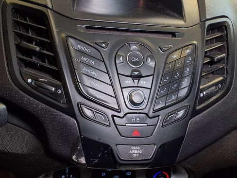 Used 2015 Ford Fiesta SE FWD image 7