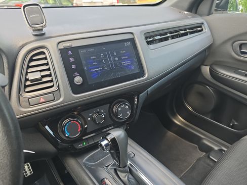 Used 2022 Honda HR-V Sport image 19